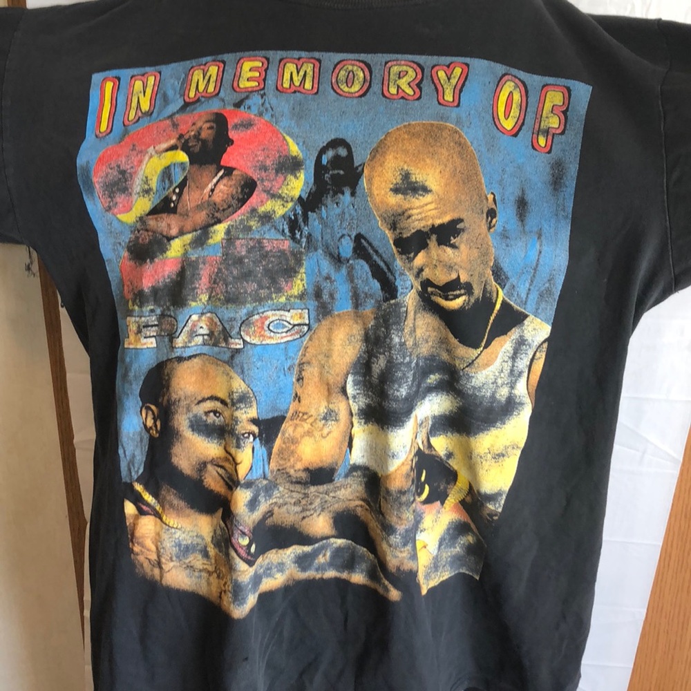 Vintage 90’s In memory of Tupac tee
